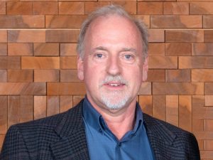Dr. Chris Bryant Honoured with a 2023-24 Alumni Builder Award